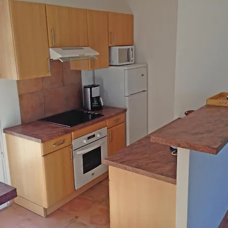 Orasi, Sartene, Dans Climatisee Confort *