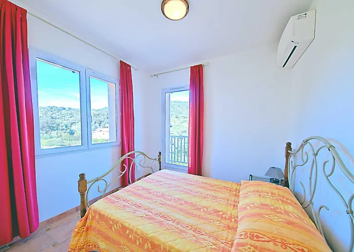 Holiday home Orasi, Sartene, Dans Climatisee Confort *