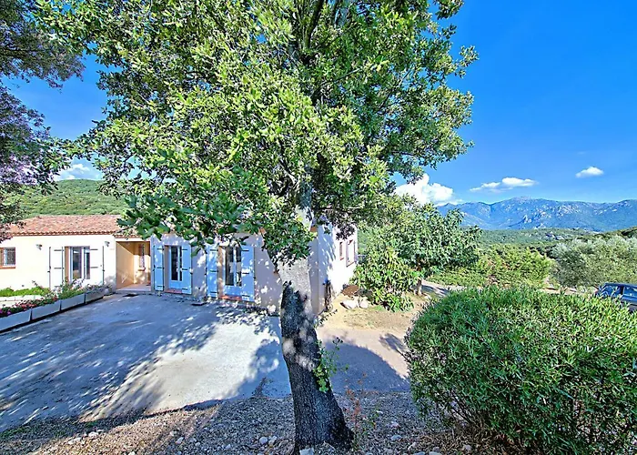 Orasi, Sartene, Dans Climatisee Confort * Sartene (Corsica)