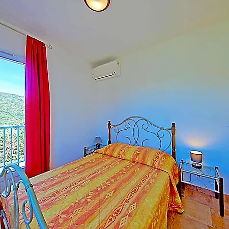 Orasi, Sartene, Dans Climatisee Confort * Sartene (Corsica)