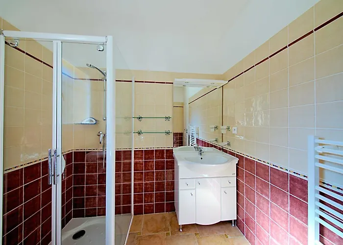 Orasi, Sartene, Dans Climatisée Confort Sartène